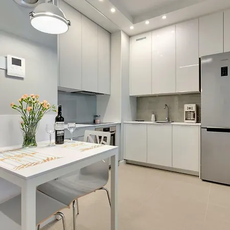 Luxury Voyage + Extra Bikes Apartment