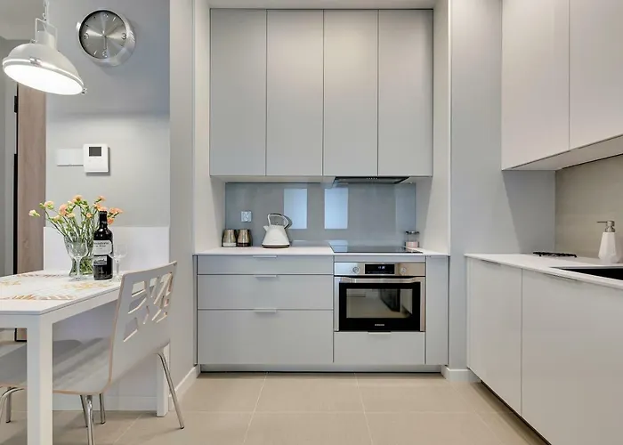 Luxury Voyage + Extra Bikes *